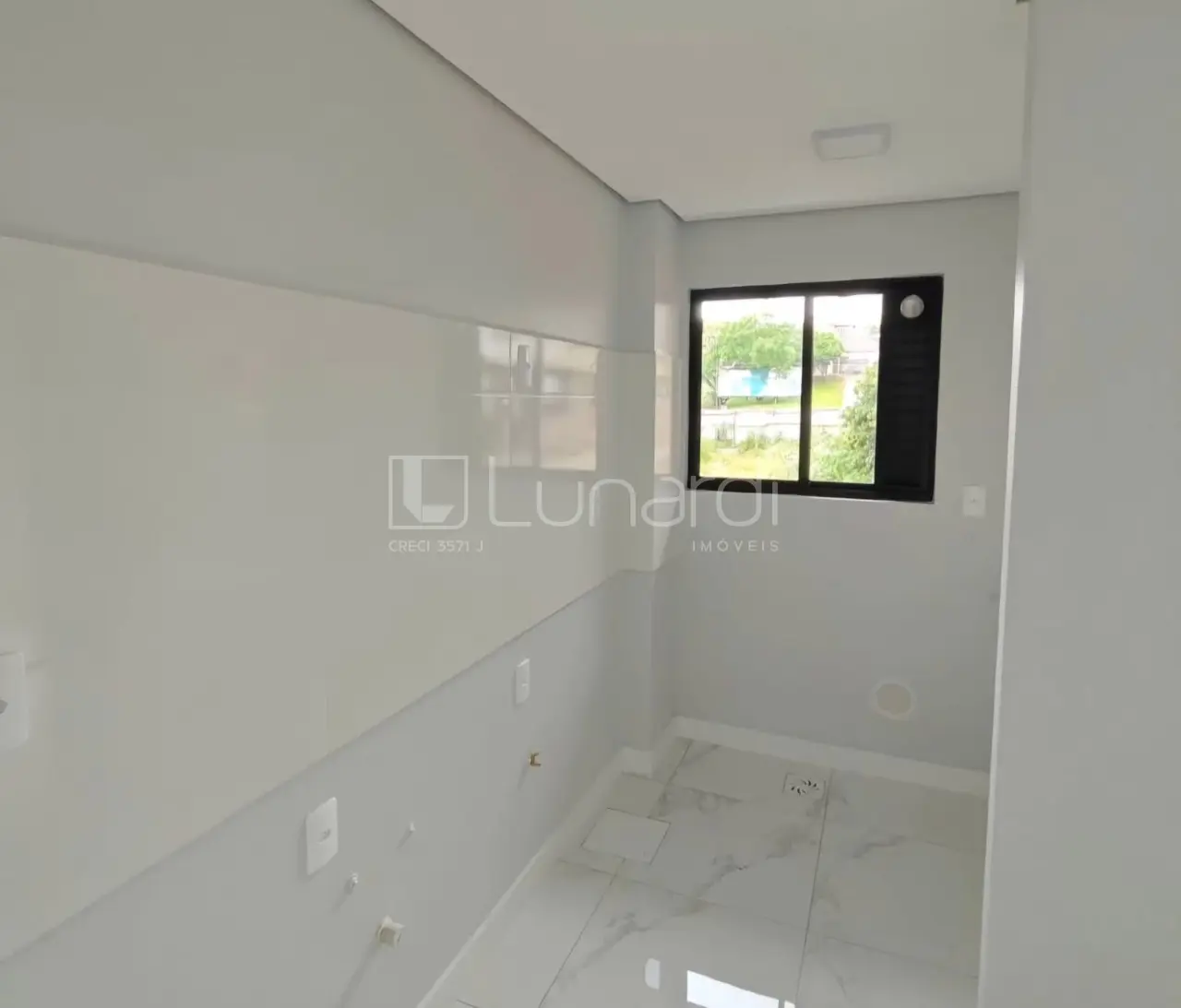 Foto Apartamento com 2 Dormitórios