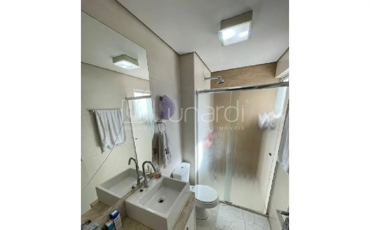 Foto Apartamento com 2 Dormitórios