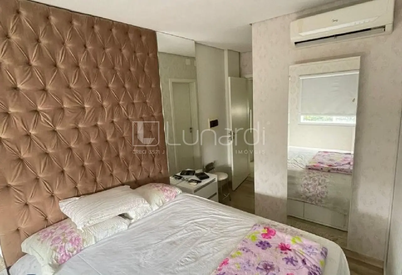 Foto Apartamento com 2 Dormitórios