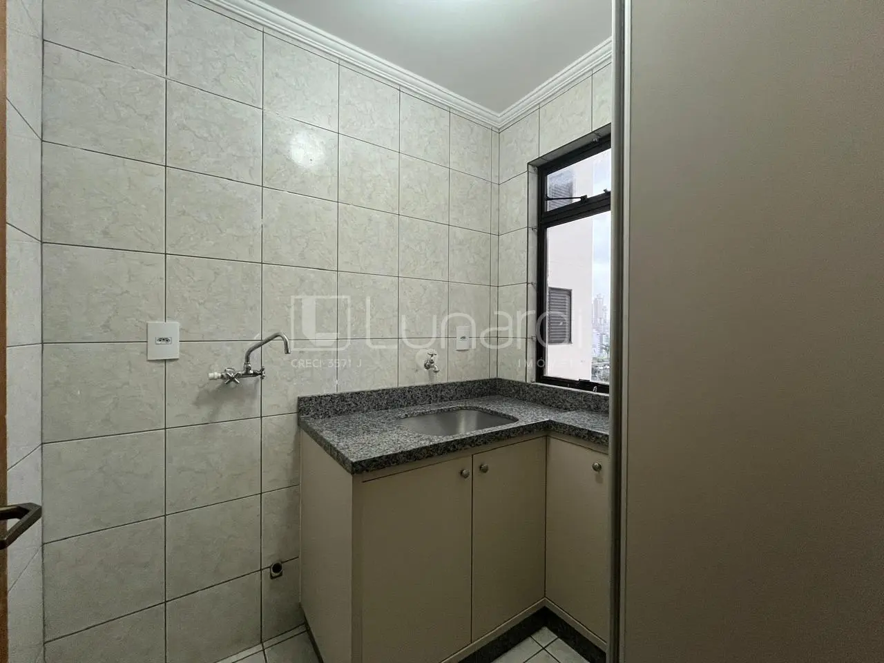 Foto Apartamento com 3 Dormitórios