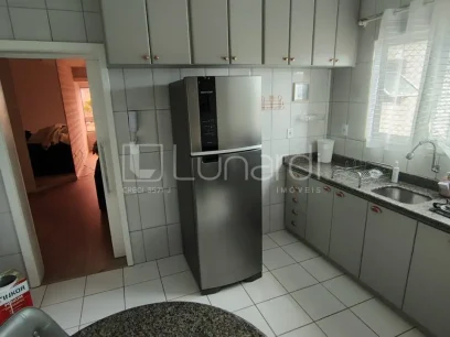 Foto Apartamento com 2 Dormitórios