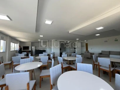 Foto Apartamento com 2 Dormitórios