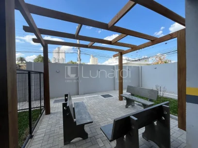 Foto Apartamento com 2 Dormitórios