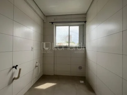 Foto Apartamento com 2 Dormitórios