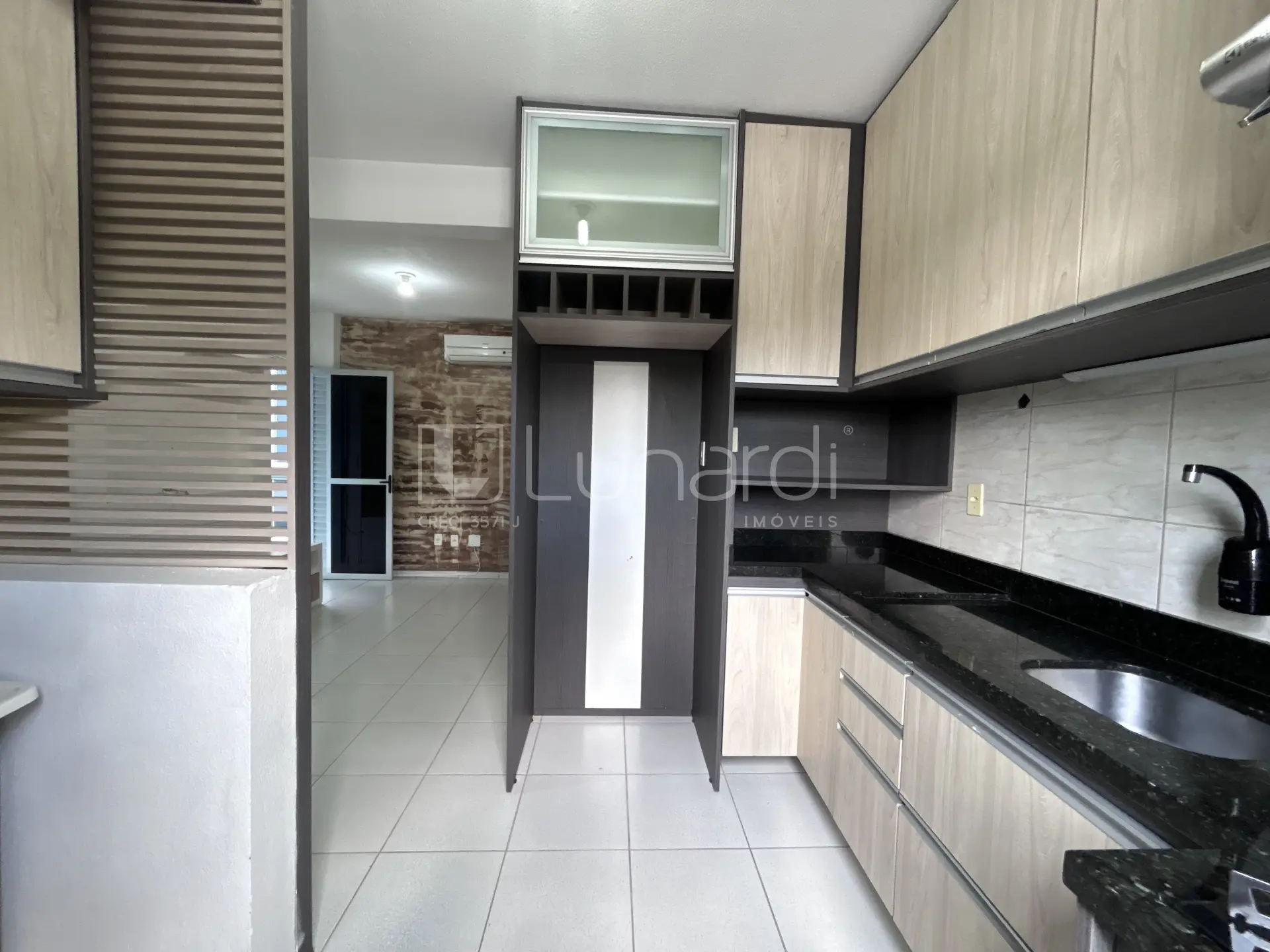 Foto Apartamento com 2 Dormitórios