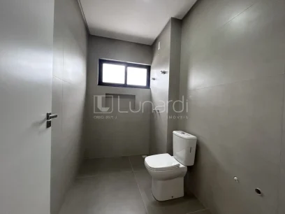 Foto Sobrado com 3 Dormitórios