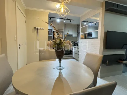 Apartamento com 2 Dormitórios