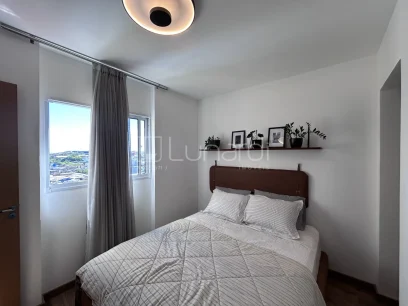 Foto Apartamento com 2 Dormitórios
