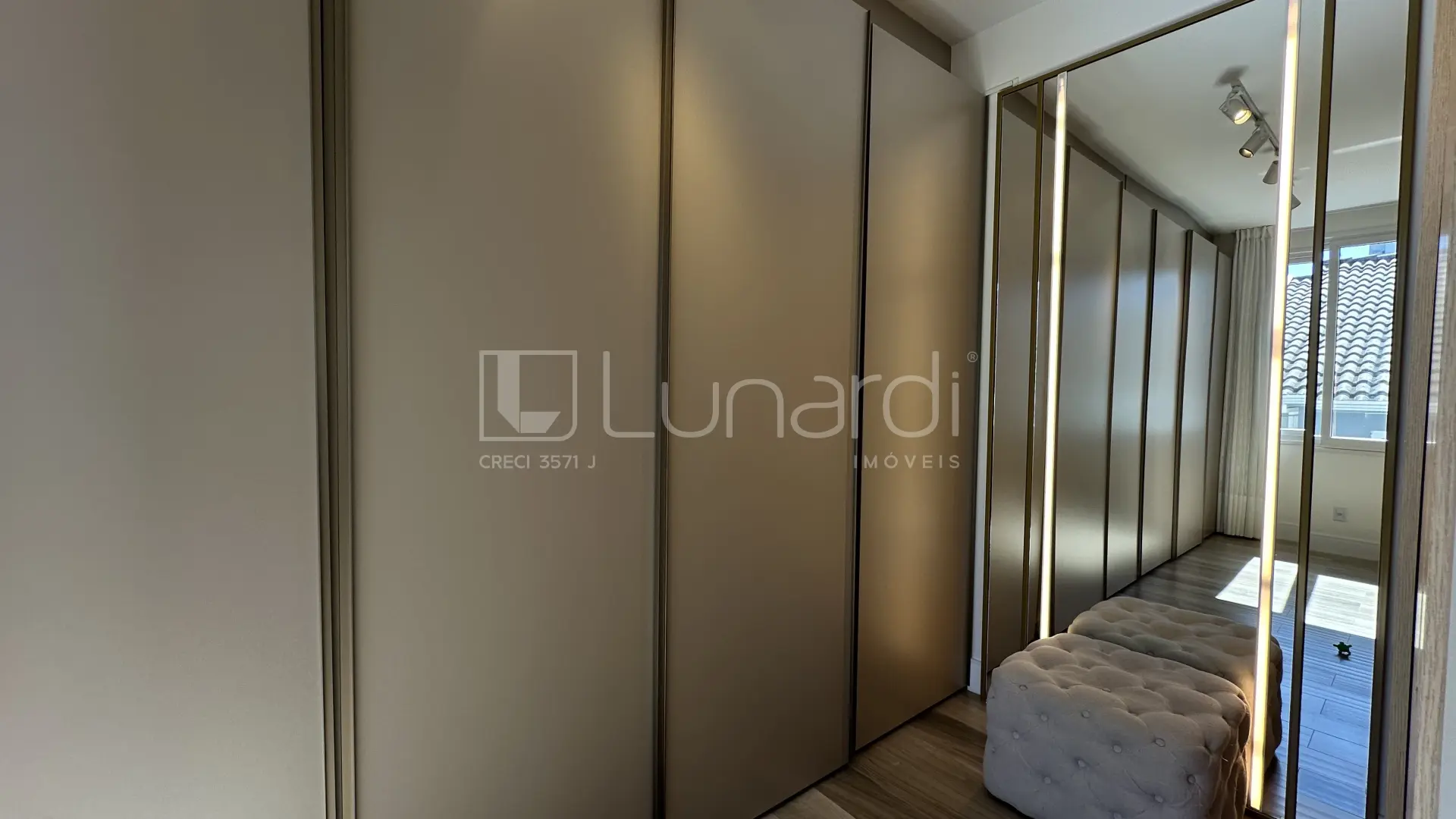 Foto Casa com 3 Suítes