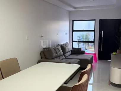 Foto Sobrado com 3 Dormitórios