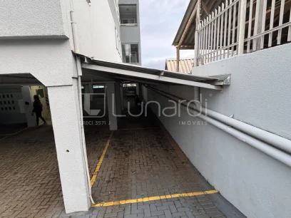 Foto Apartamento com 2 Dormitórios