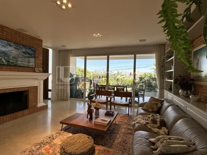 Foto Casa com 3 Suítes