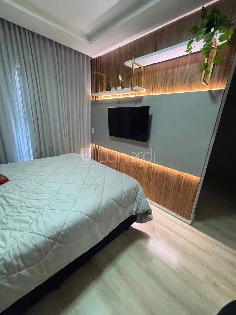 Foto Sobrado com 3 Dormitórios