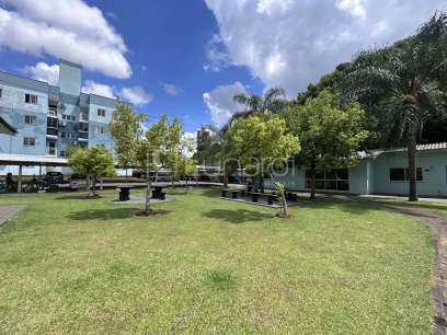 Foto Apartamento com 2 Dormitórios