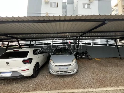 Foto Apartamento com 2 Dormitórios