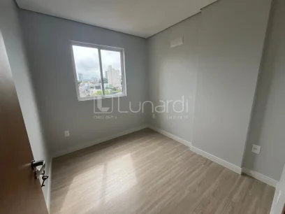 Foto Apartamento com 2 Dormitórios