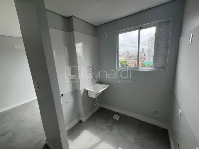 Foto Apartamento com 2 Dormitórios
