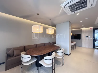 Foto Apartamento com 3 Suítes