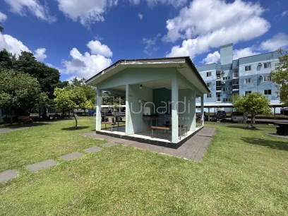 Foto Apartamento com 2 Dormitórios