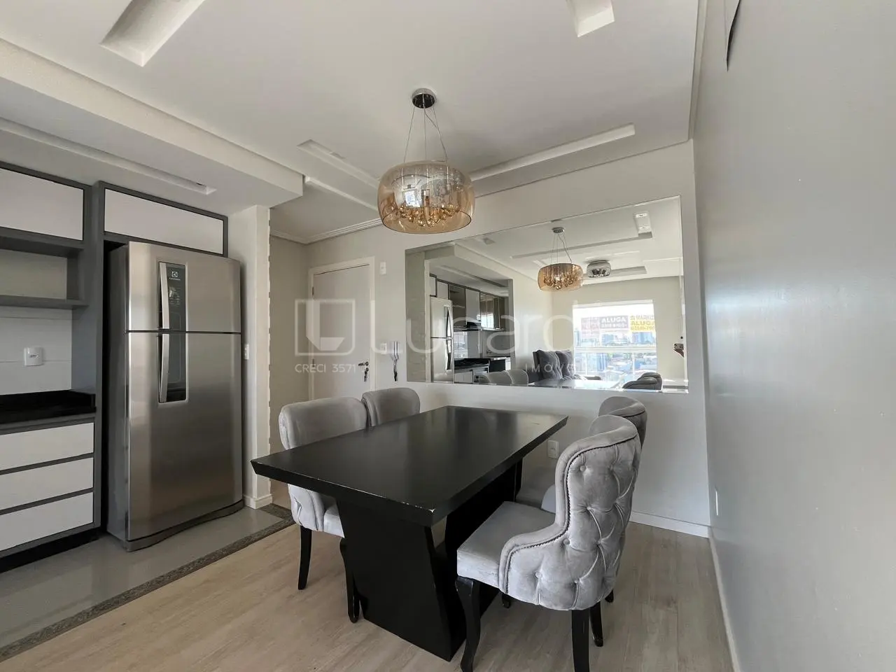 Foto Apartamento com 2 Dormitórios