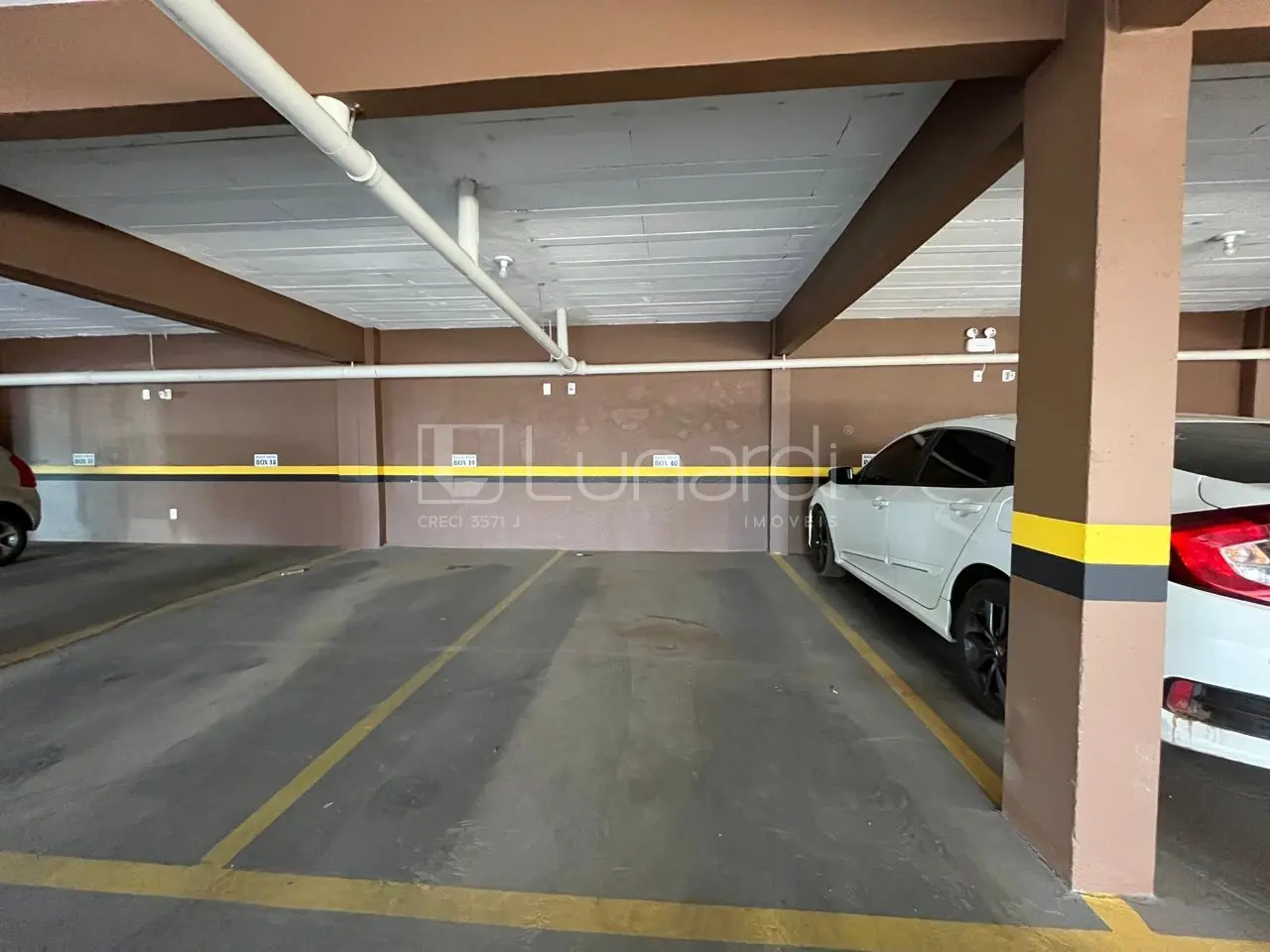 Foto Apartamento com 2 Dormitórios