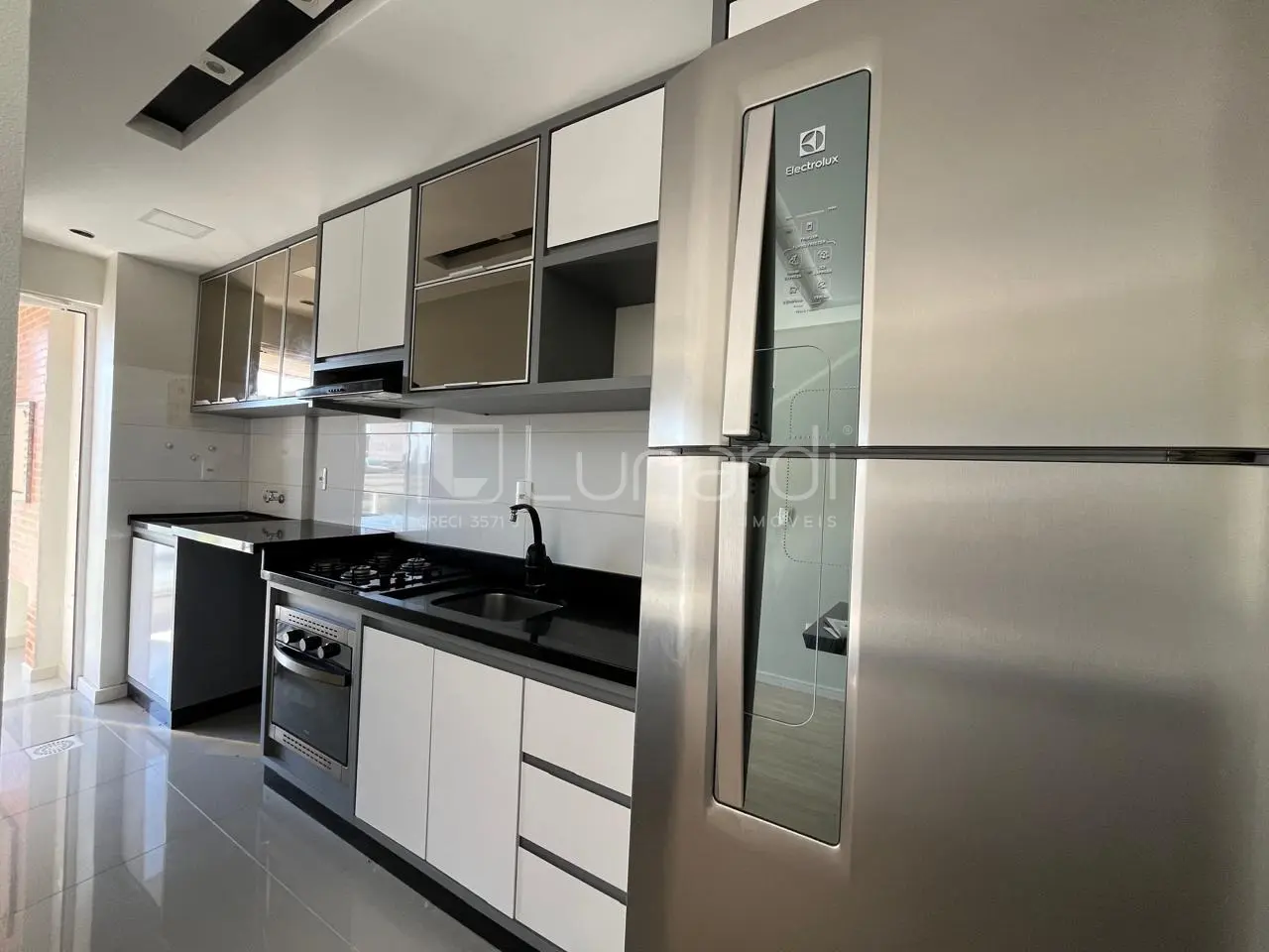 Foto Apartamento com 2 Dormitórios