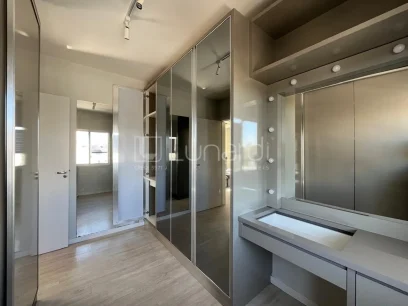 Foto Apartamento com 2 Dormitórios