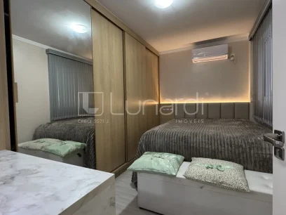 Foto Apartamento com 2 Dormitórios