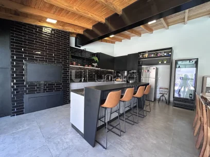 Casa com 3 Dormitórios