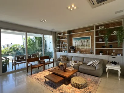 Foto Casa com 3 Suítes