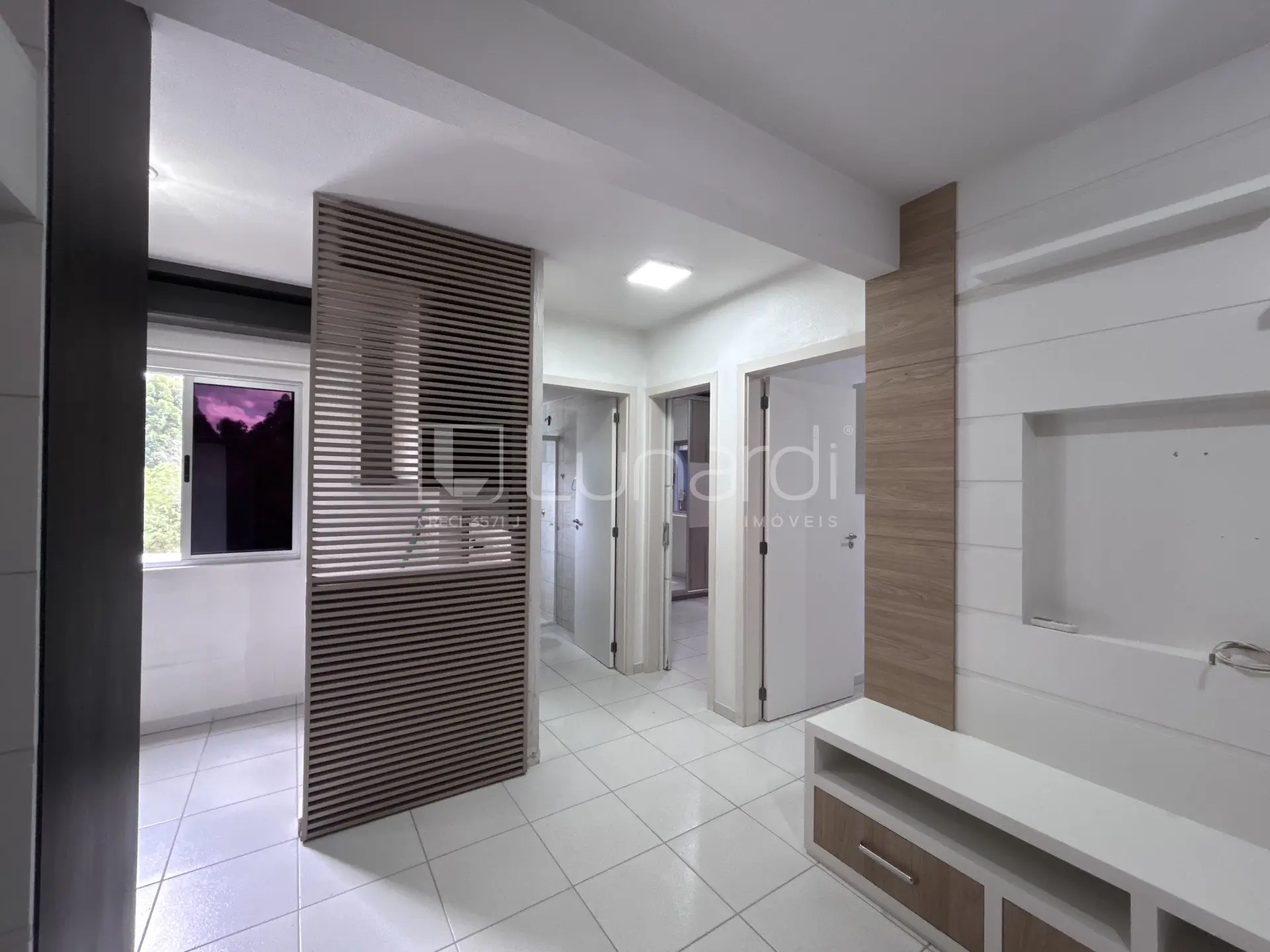 Foto Apartamento com 2 Dormitórios
