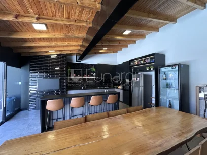 Foto Casa com 3 Dormitórios