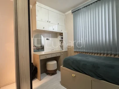 Foto Apartamento com 2 Dormitórios