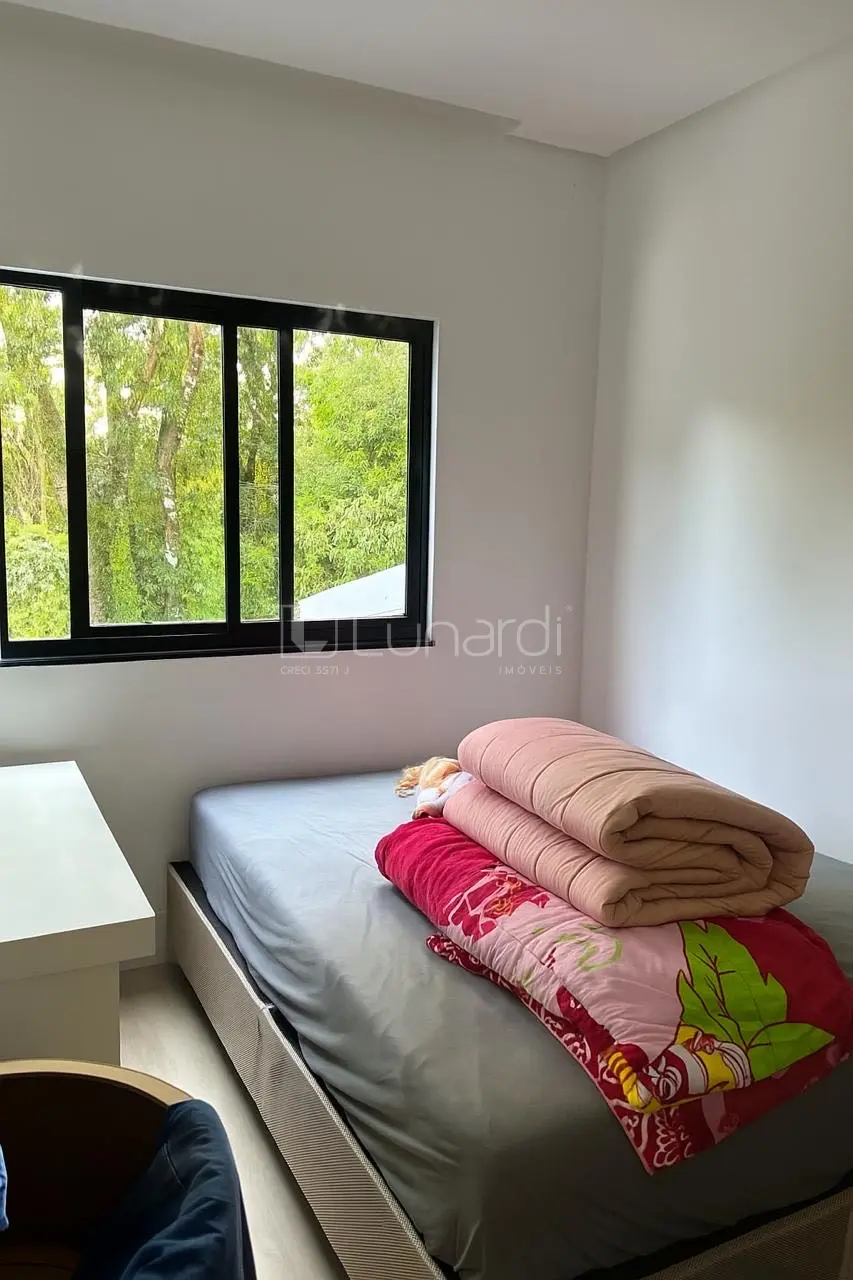 Foto Sobrado com 3 Dormitórios