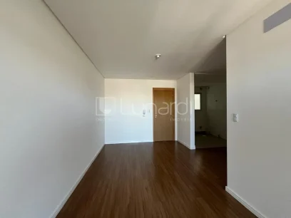 Foto Apartamento com 2 Dormitórios