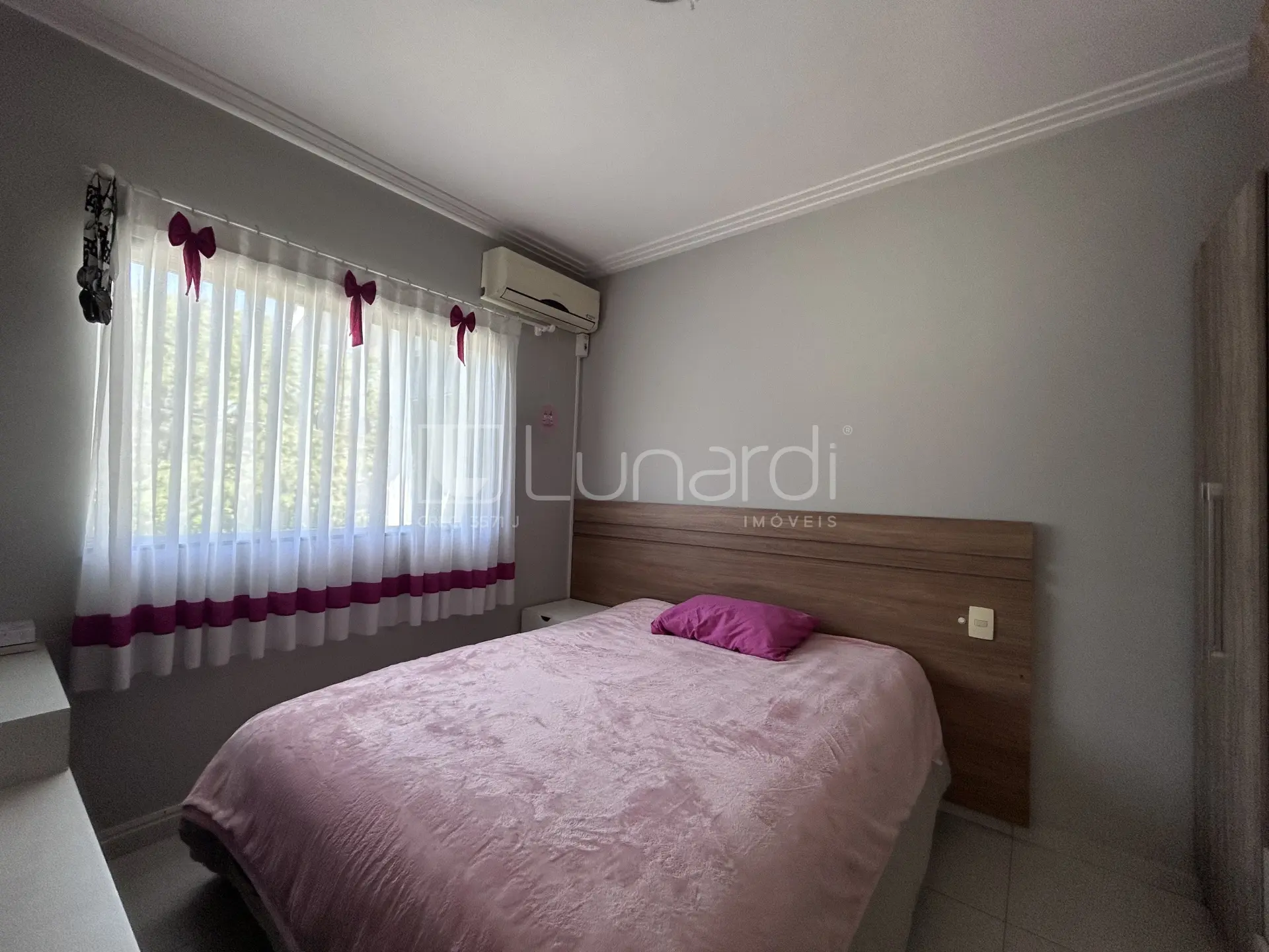 Foto Casa com 3 Dormitórios
