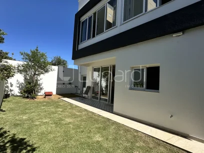 Foto Casa com 3 Suítes