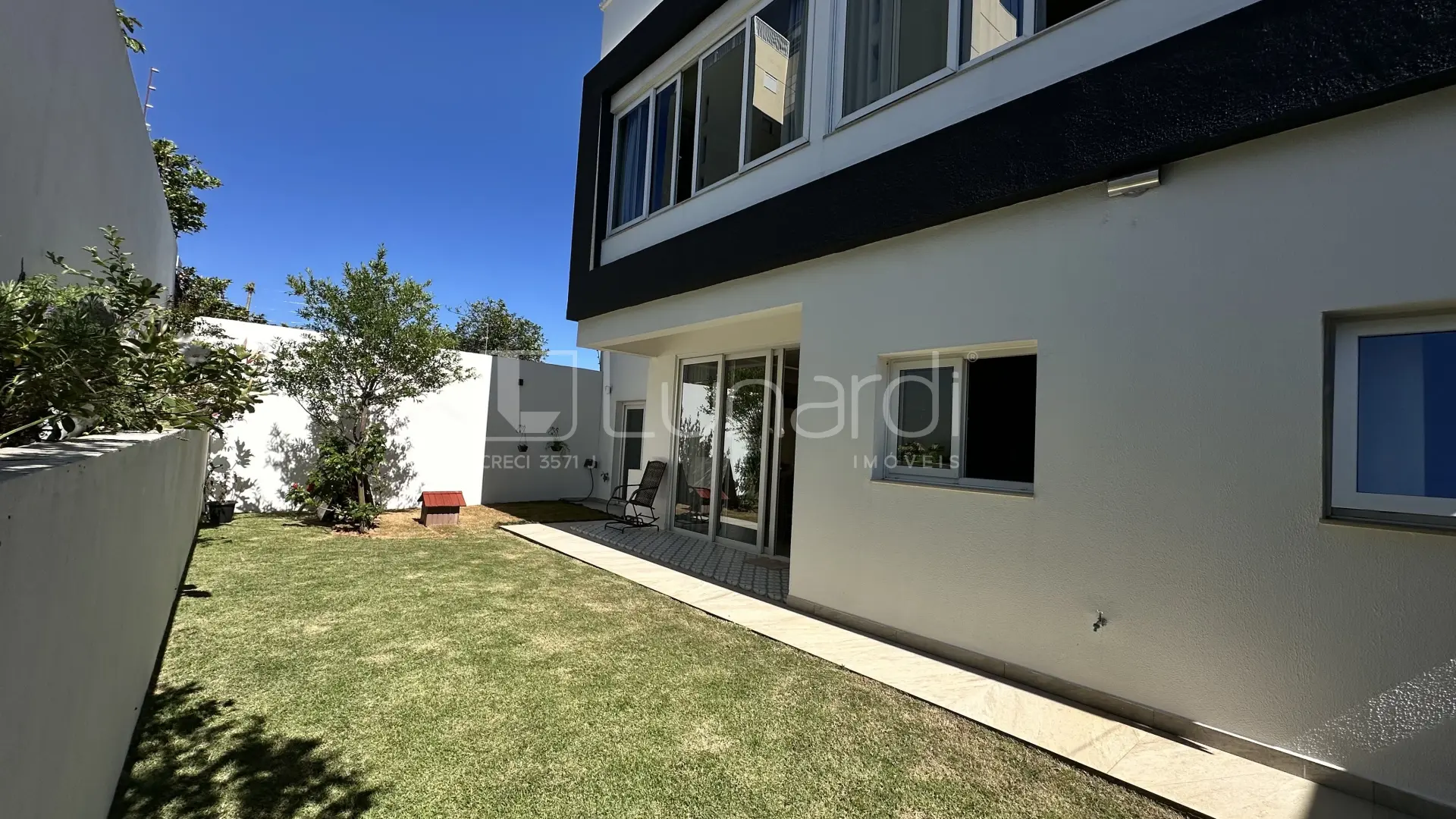 Foto Casa com 3 Suítes