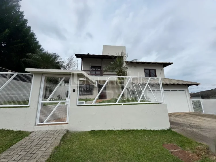 Casa com 3 Dormitórios