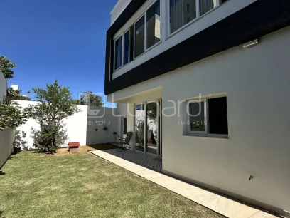 Foto Casa com 3 Suítes