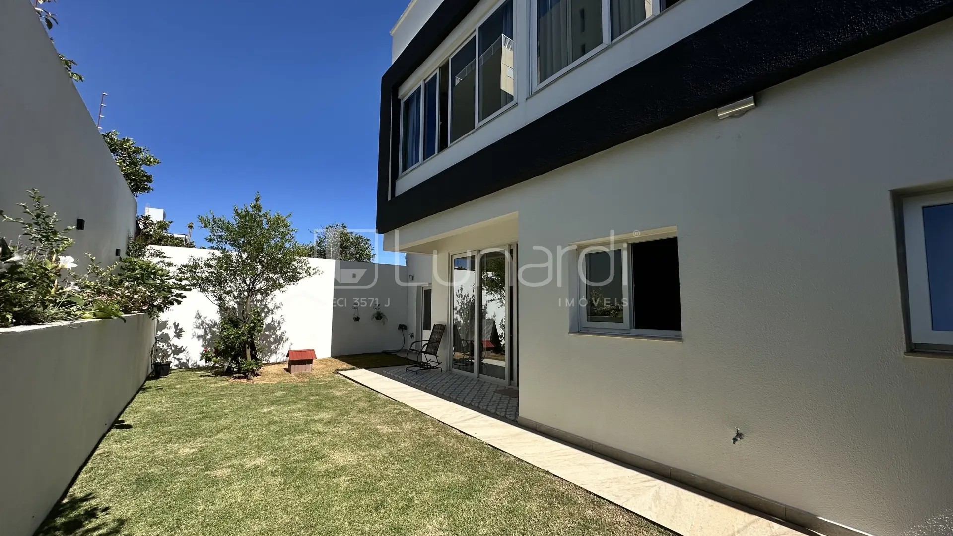 Foto Casa com 3 Suítes