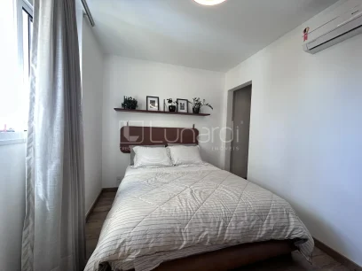Foto Apartamento com 2 Dormitórios