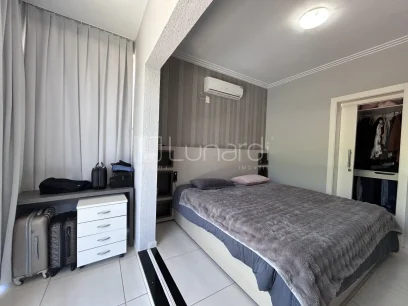 Foto Casa com 3 Dormitórios