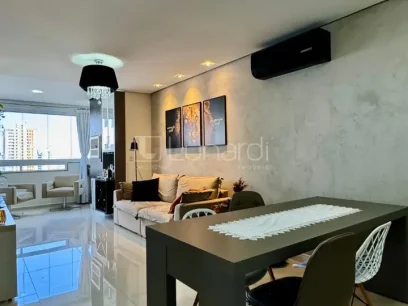 Foto Apartamento com 2 Dormitórios