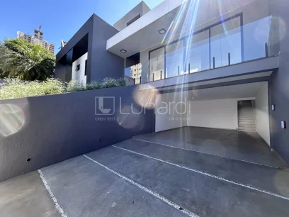 Foto Casa com 3 Dormitórios