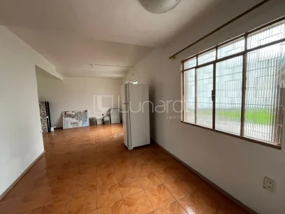 Foto Casa com 5 Dormitórios