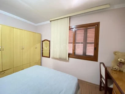 Foto Casa com 3 Dormitórios