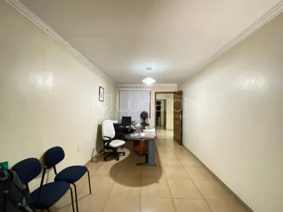 Foto Casa com 3 Dormitórios