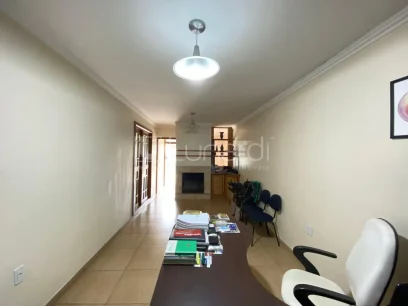 Foto Casa com 3 Dormitórios