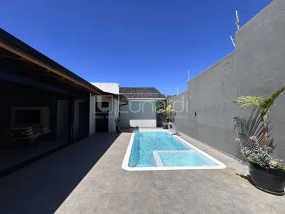 Foto Casa com 3 Dormitórios